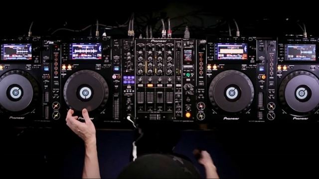 dj-2.jpg