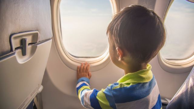 flying-with-kids-600.jpg