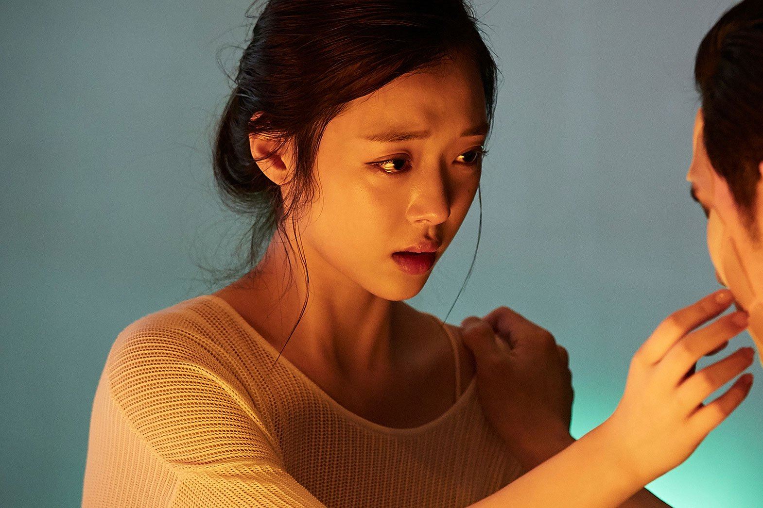 韩国oppa脱了！为你盘点9位男神演的「18禁电影」，大家看得脸红耳热！