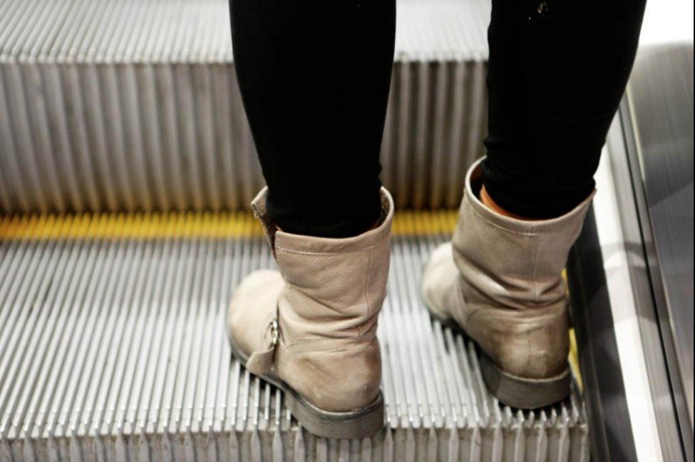 no escalator walking: japan prefecture bans walking on escalators!