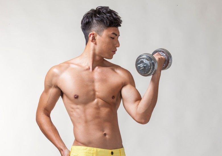 喜欢侧睡的男人，都有这5个特点！你中了多少条？