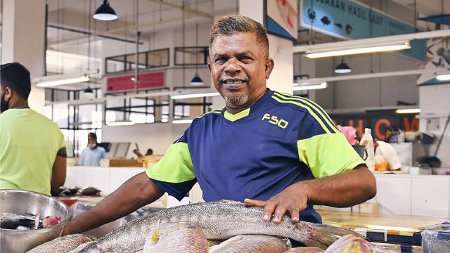 the story of a fishmonger who earned 10 cents a day but now supplies fish to the whole of penang