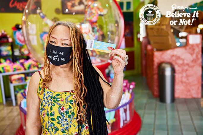 world’s longest nails holder finally gets fingernails cut after 30 years