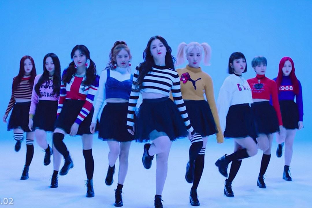 momoland pecah rekod kumpulan gadis k-pop ketiga raih setengah bilion tontonan di youtube