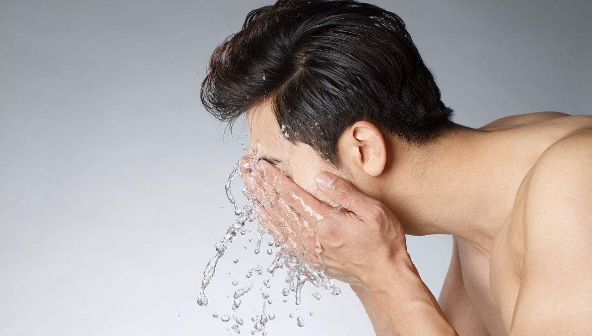 教你4招如何修复男性五官，跟着做变更帅更精致！