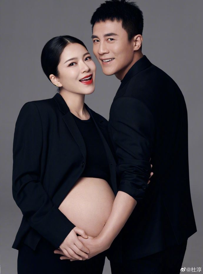 杜淳晒王灿怀孕写真❗️开心亲吻老婆孕肚一脸幸福❤️