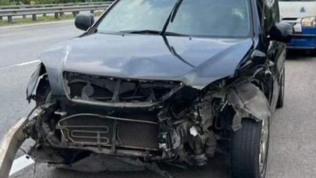 kereta hilang kawalan & terbabas, datuk nash cedera