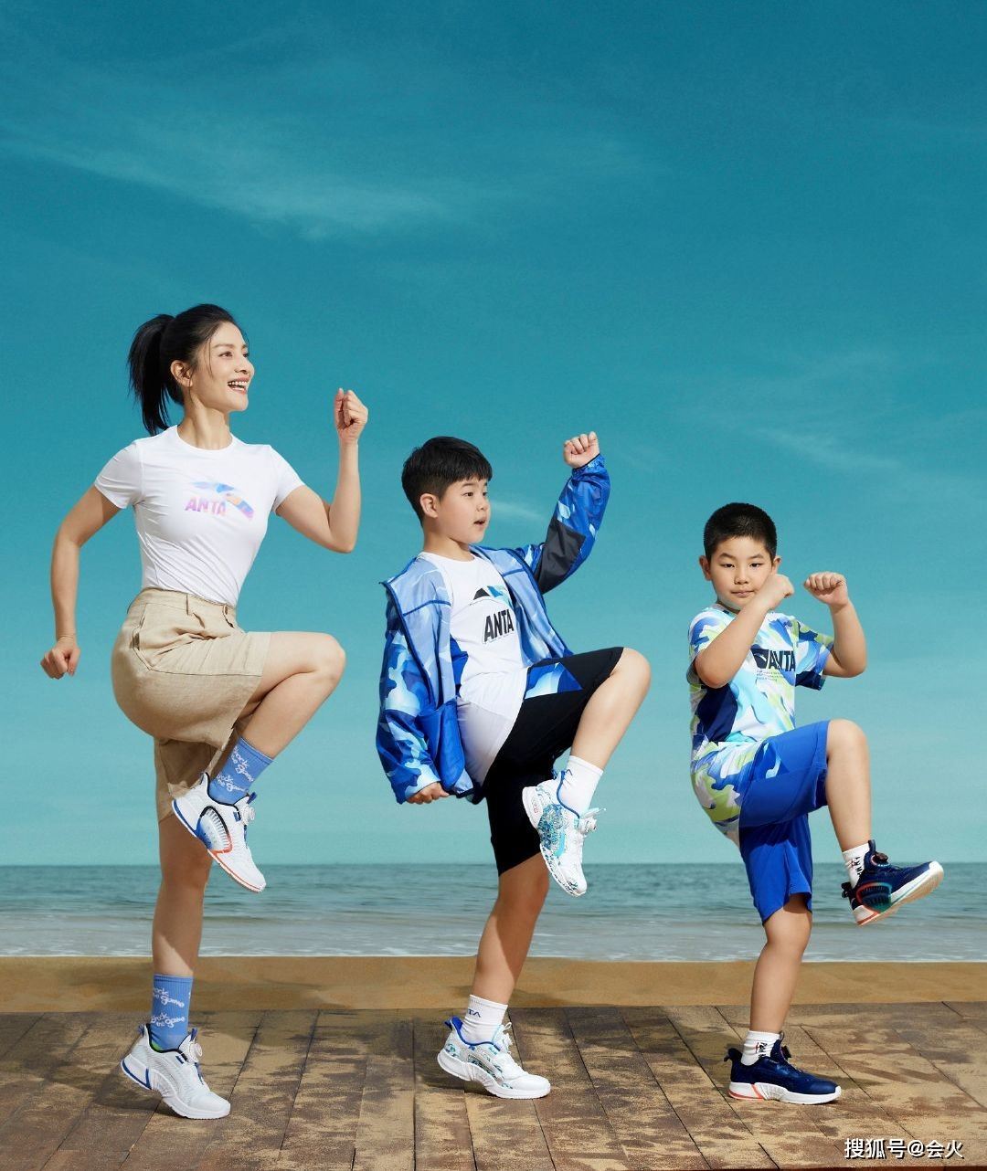 胡可带儿子登杂志封面❗️安吉和小鱼儿脸蛋肉肉很可爱🔥