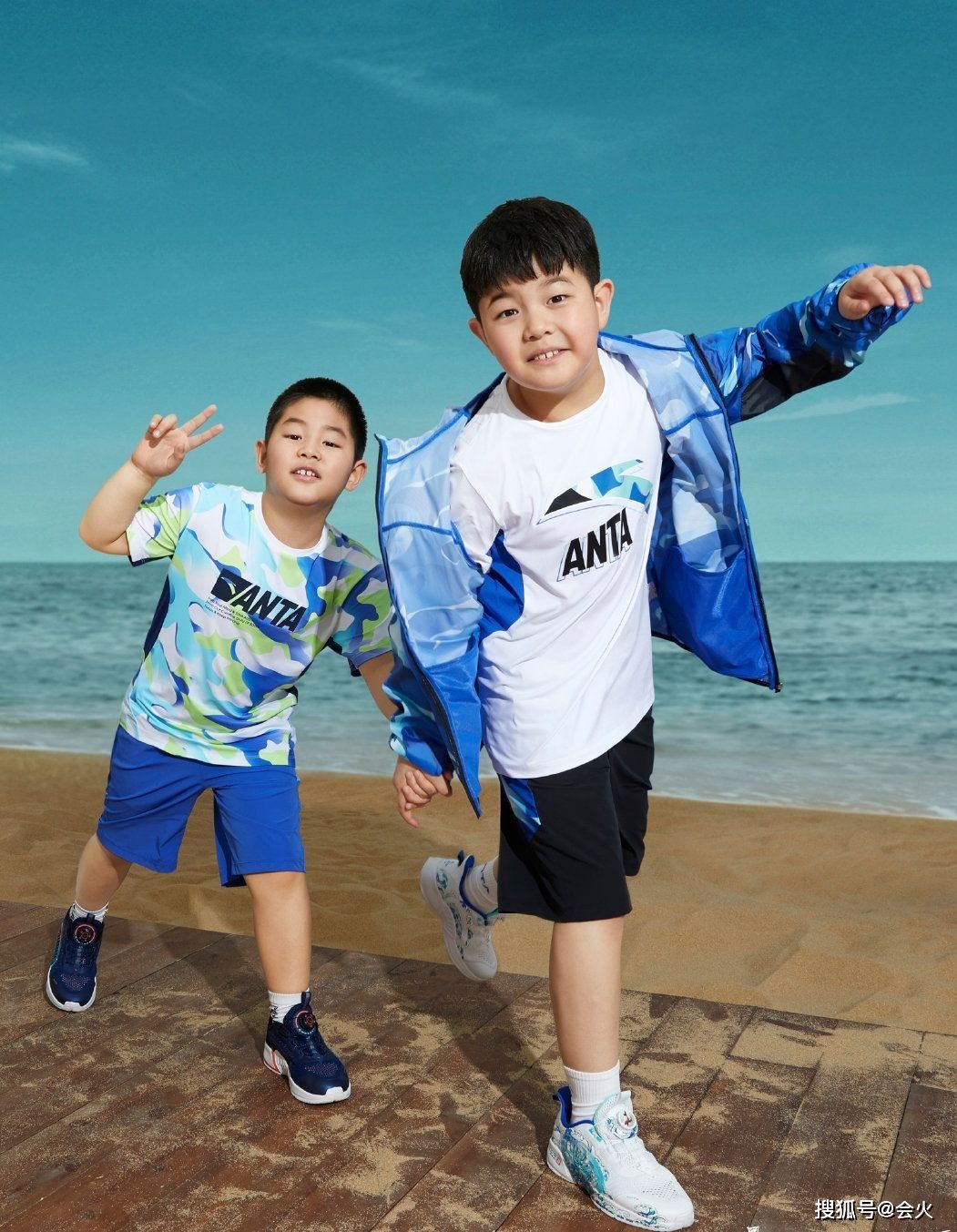 胡可带儿子登杂志封面❗️安吉和小鱼儿脸蛋肉肉很可爱🔥