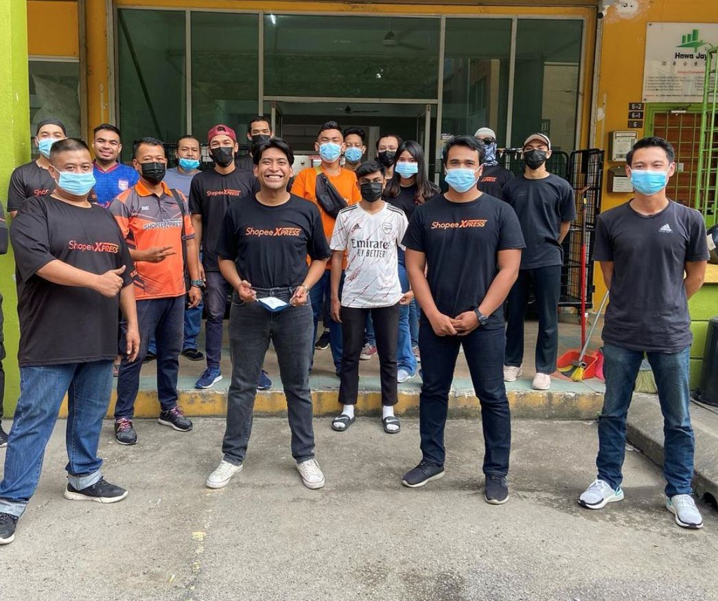 berpanas lebih 5 jam, haniff hamzah cabar diri jadi penghantar barang