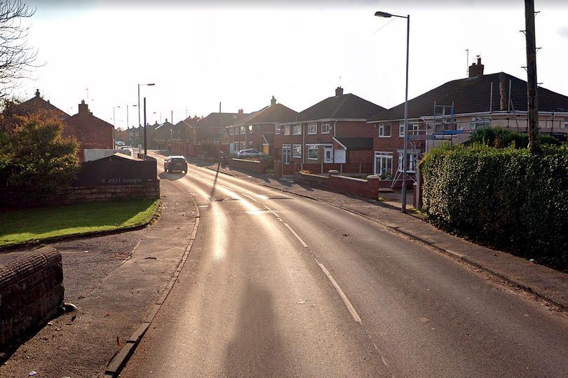 sampai tak boleh buka tingkap, penduduk tak tahan bau tahi ayam