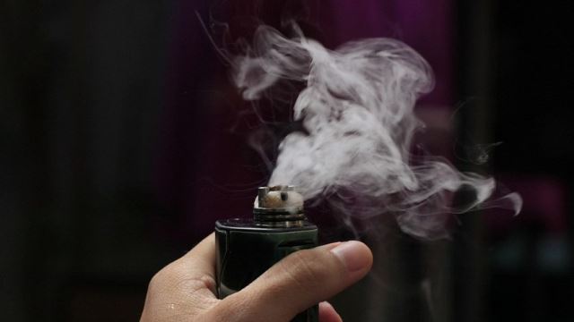 vaping-2.jpg