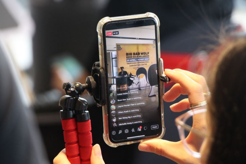 the wolf is back! big bad wolf book sale to kick off “malaysia tour” after a long hiatus!