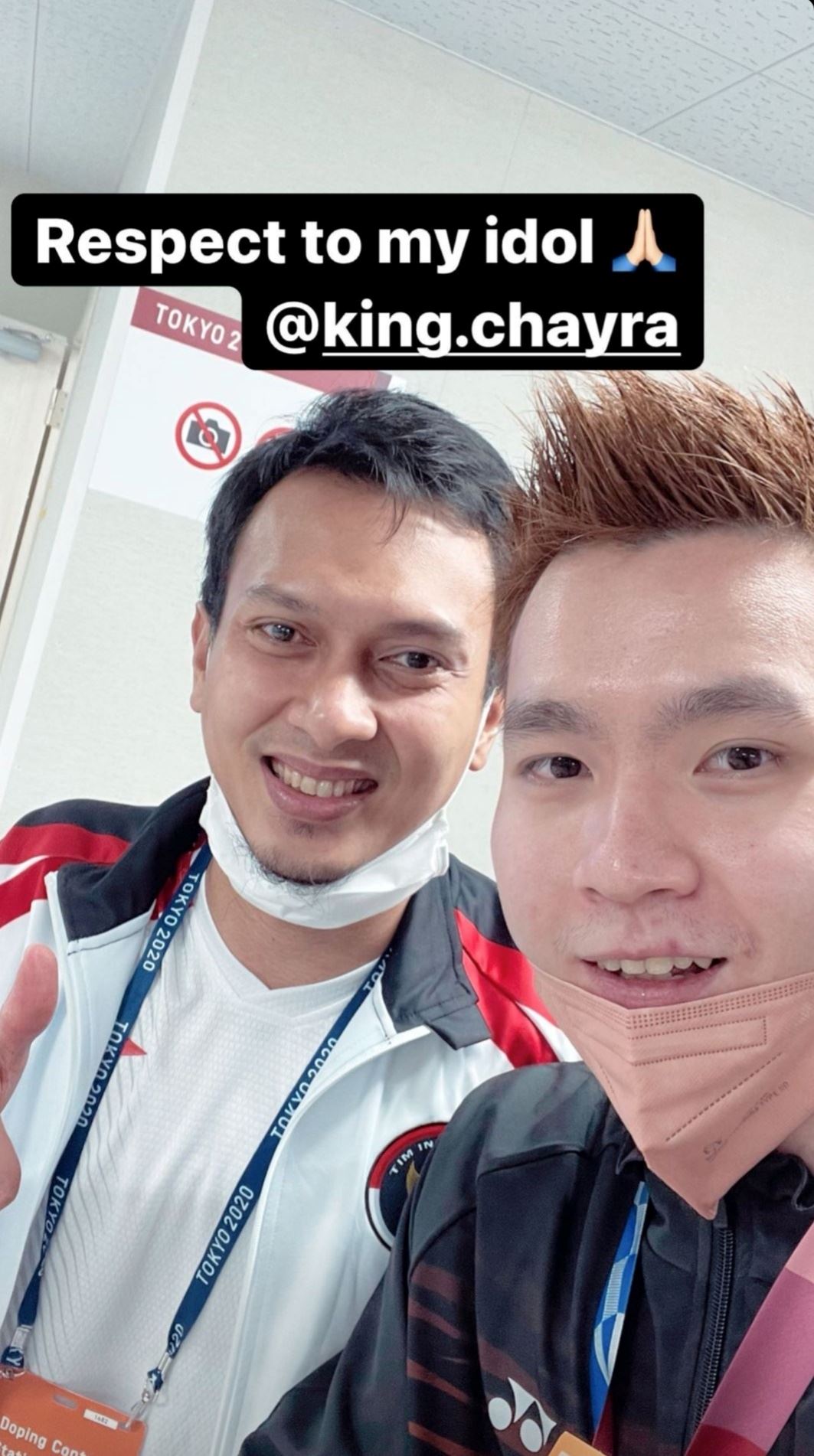 【东京奥运】苏伟译变身粉丝❗️与“亨山组合“合照：向偶像致敬🏸️