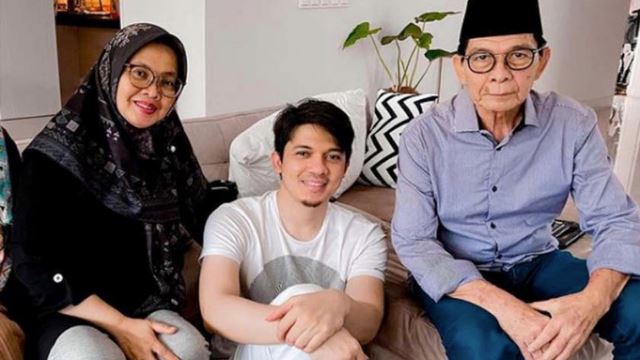 pilu, tidak lama selepas pemergian ayah, penyanyi irwansyah terpaksa tanggung derita kehilangan ibu pula akibat covid-19