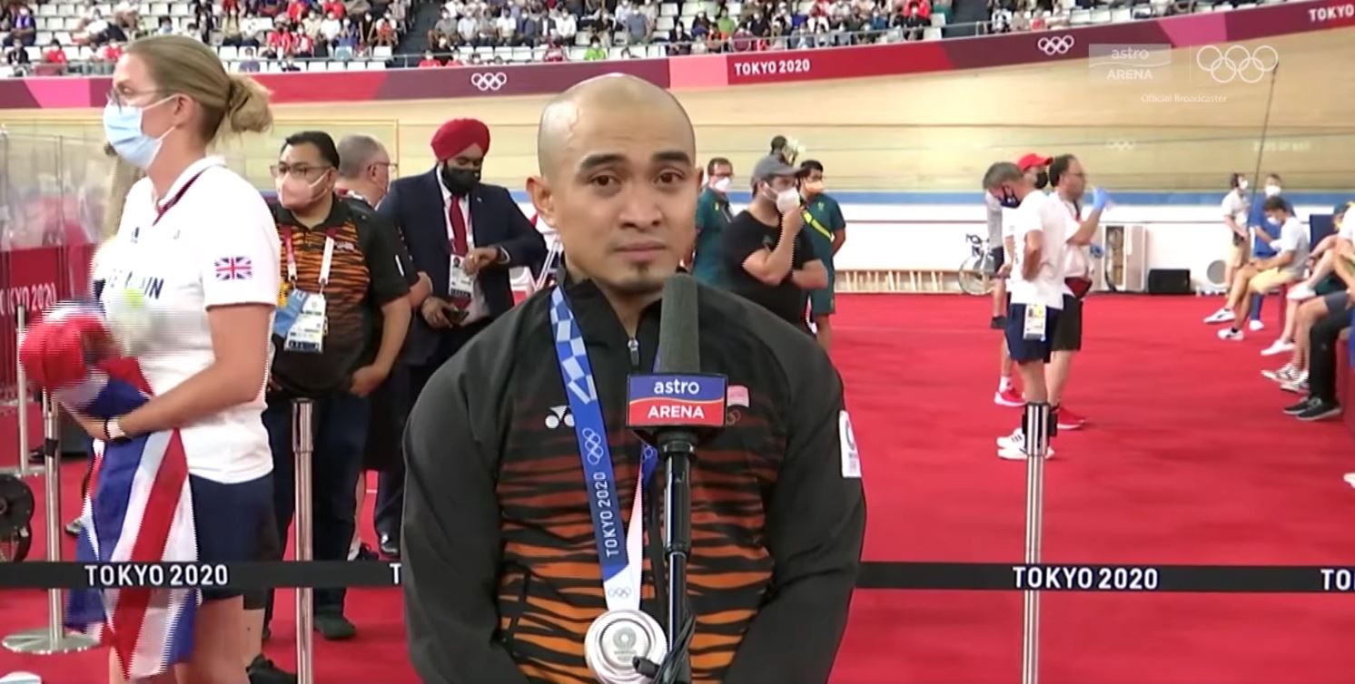 【东京奥运】夺银牌后得知怀第三胎❗️阿兹祖激动到蹲在地上