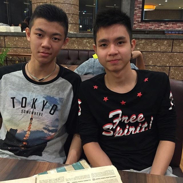 李梓嘉出新歌「一万种情绪」，苏伟译：唱到我差点爱上你了