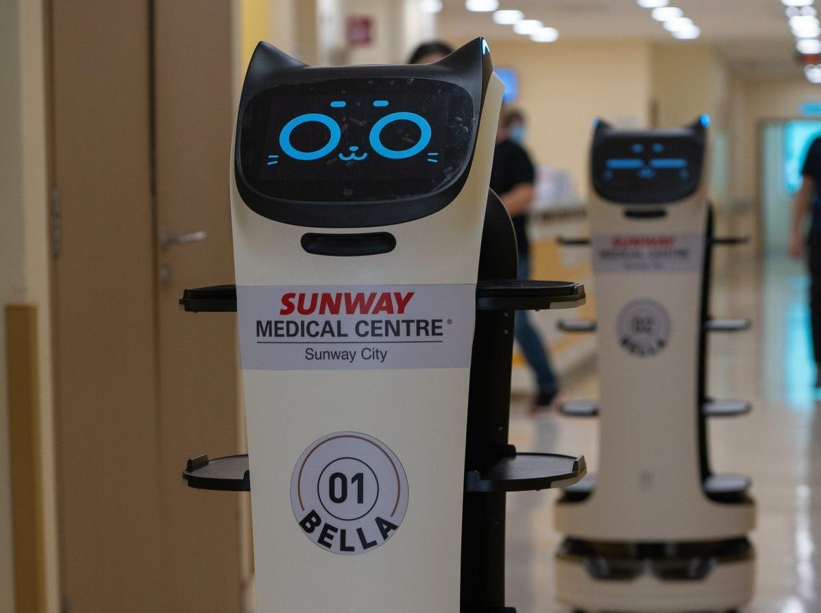 robot ‘kucing’ comel bantu jaga pesakit di hospital, siap boleh nyanyi lagu hari ulang tahun