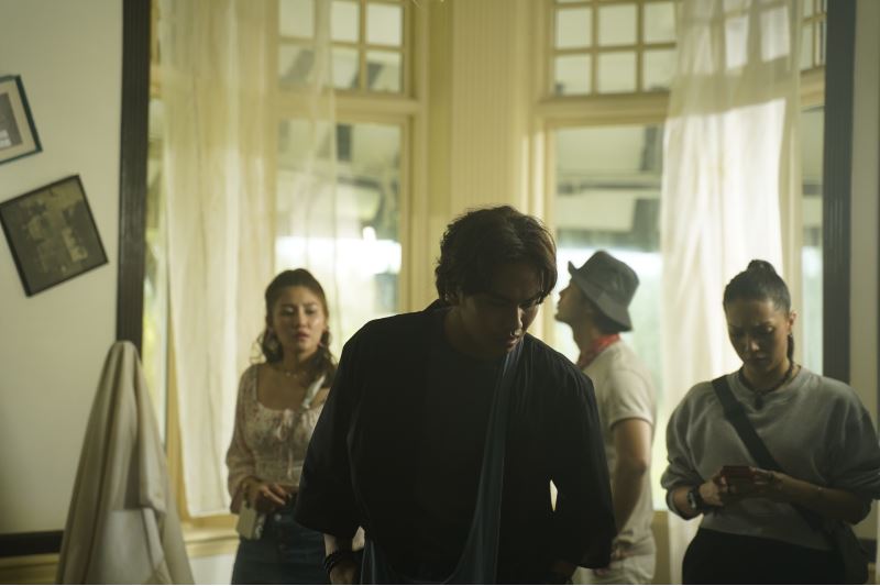 ada hantu marks actor hairul azreen's directing debut, premieres on disney+ hotstar august 13th