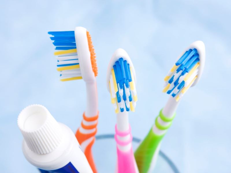 how often should you change your toothbrush? a clean toothbrush is important for healthy teeth!