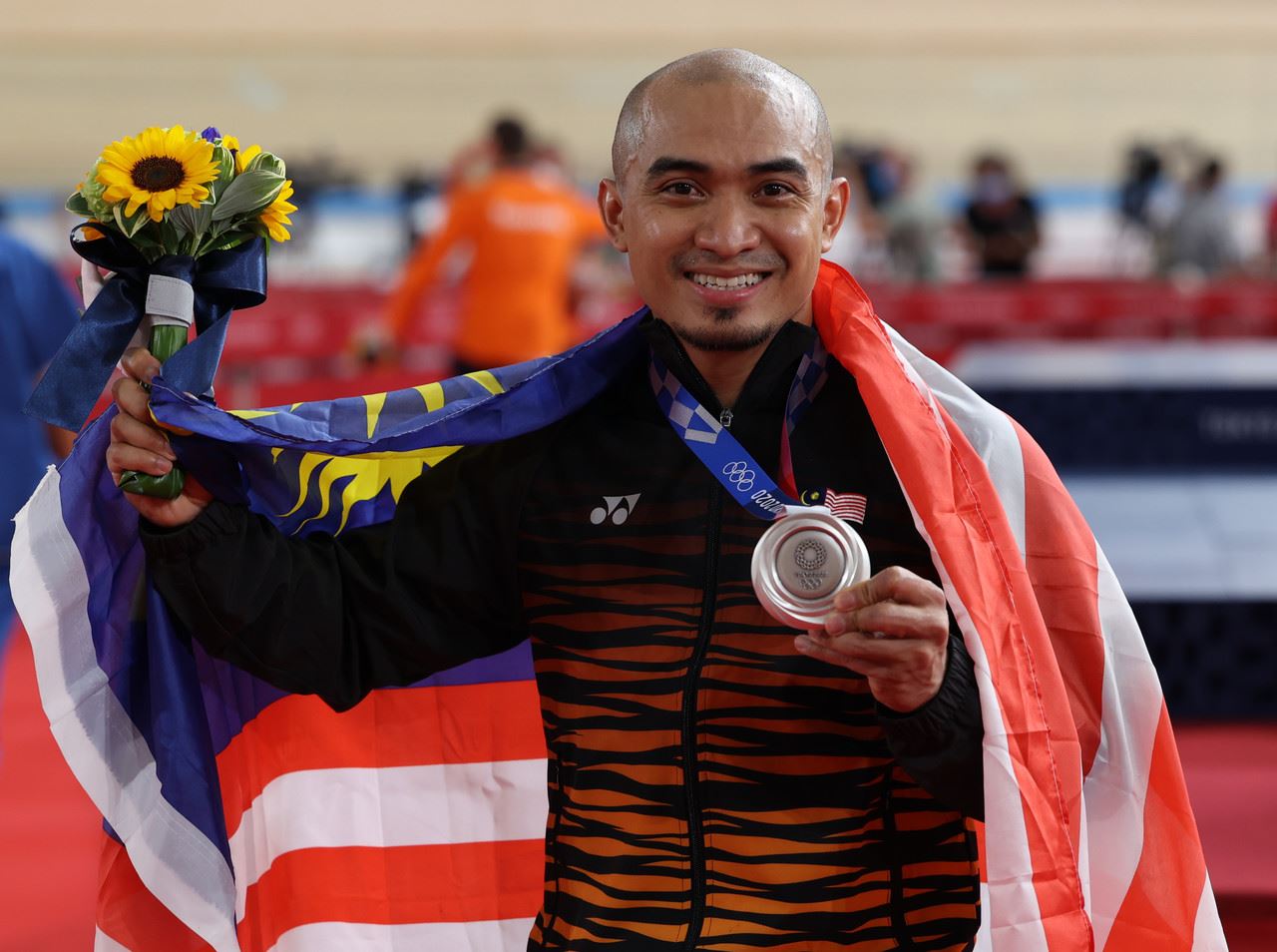 datuk azizulhasni dapat pengiktirafan kali ketiga malaysian book of records