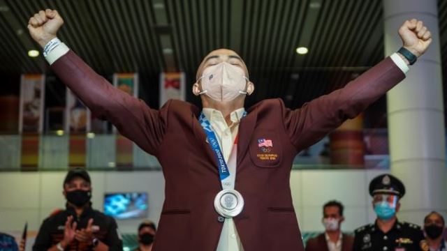 datuk azizulhasni dapat pengiktirafan kali ketiga malaysian book of records