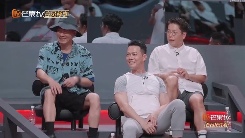 《披荆斩棘的哥哥》选宿舍房间❗️香港团建「大湾区」超搞笑😂