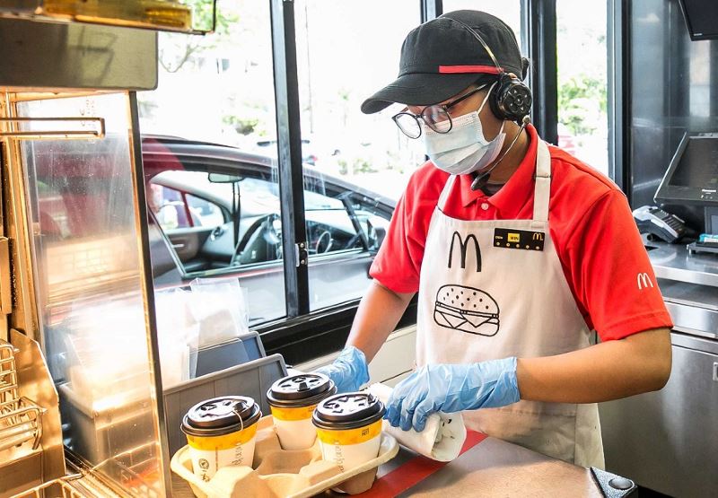 find out how you can get free mcchicken at mcdonald’s drive-thru this merdeka!