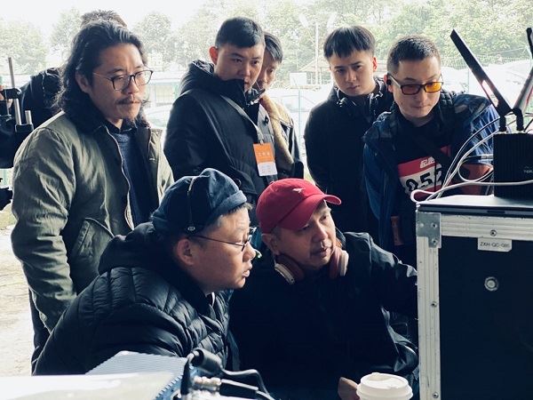 周青元导演与了不起的老爸制作团队