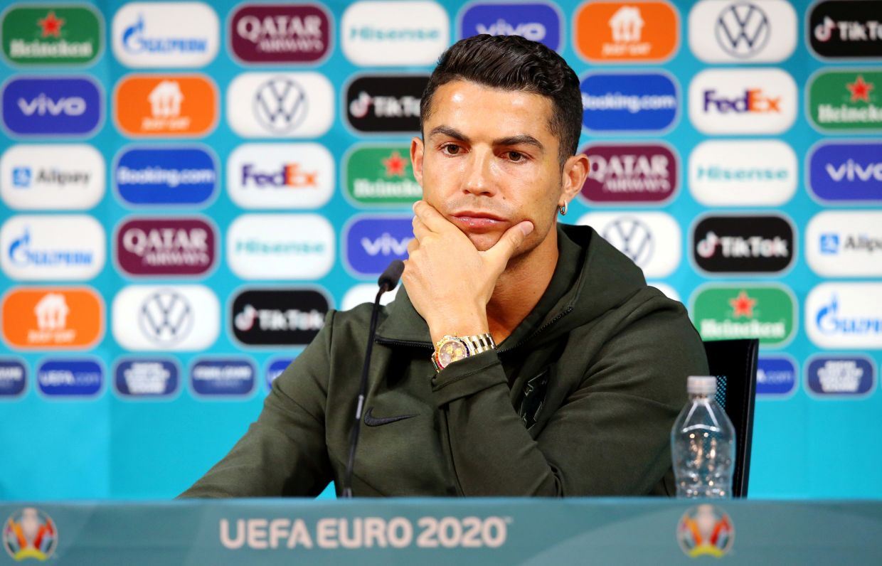 ronaldo pemain bola sepak paling berpengaruh?