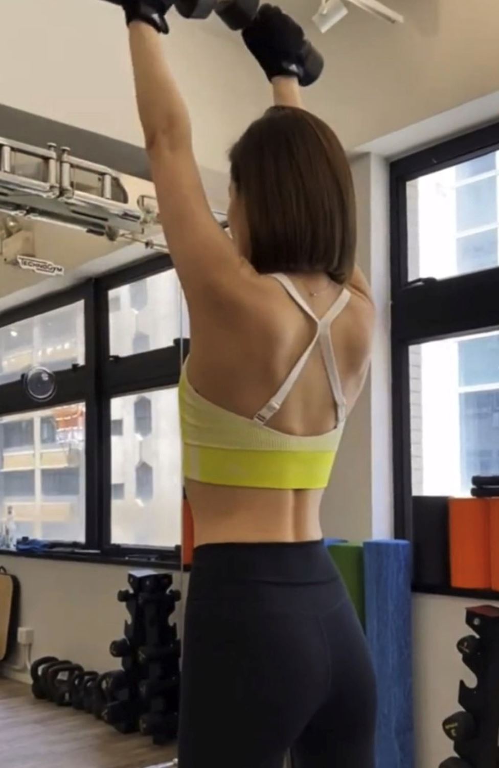 身材fit过少女❗️佘诗曼分享6招维持完美身形🔥