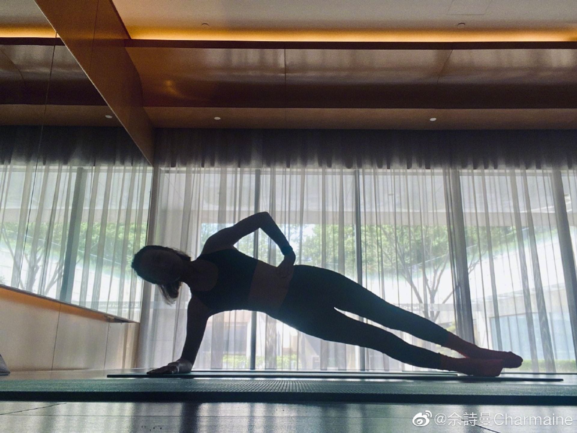 身材fit过少女❗️佘诗曼分享6招维持完美身形🔥