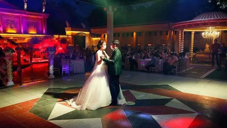 pengantin tuntut ganti rugi pada tetamu gagal hadir kenduri mereka