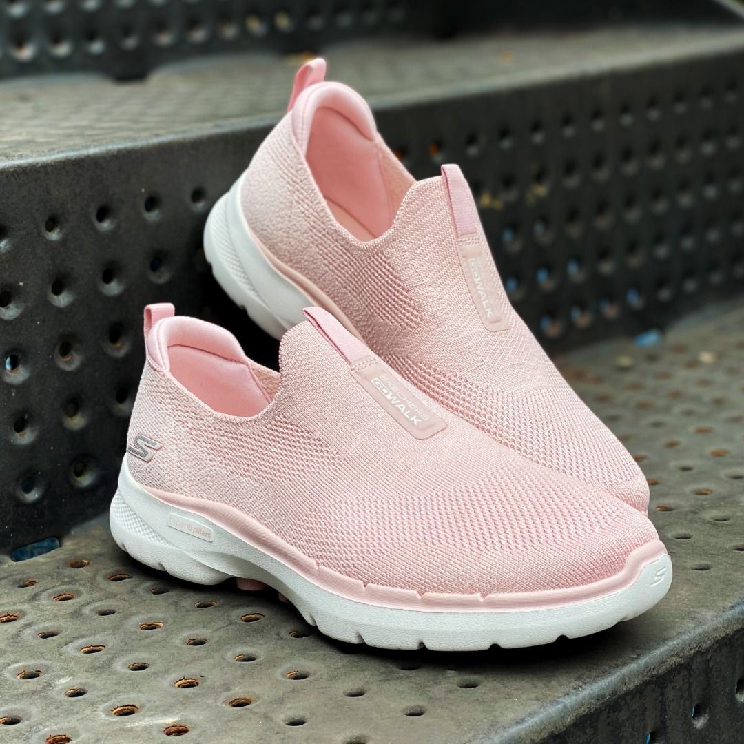stay comfortable and cool with the new skechers gowalk 6!