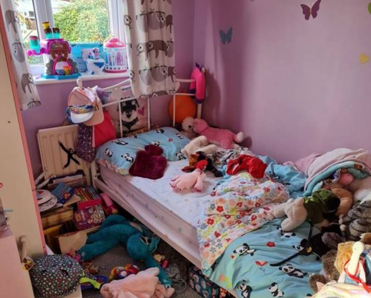 young girl wins uk’s messiest room after parents share shocking photo of her bedroom