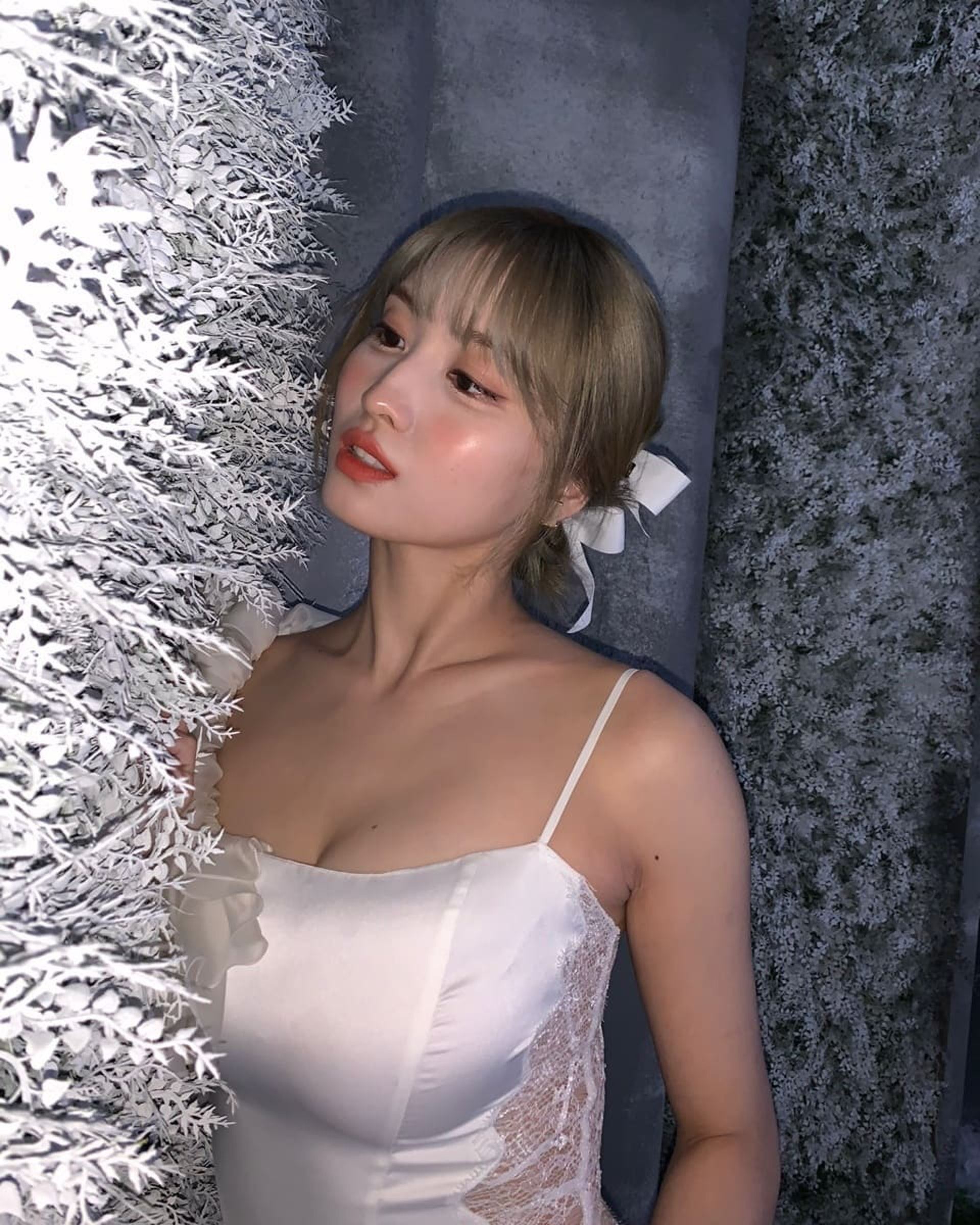 【多图】momo白色透视装好吸睛❗️粉丝大赞雪天使❄️