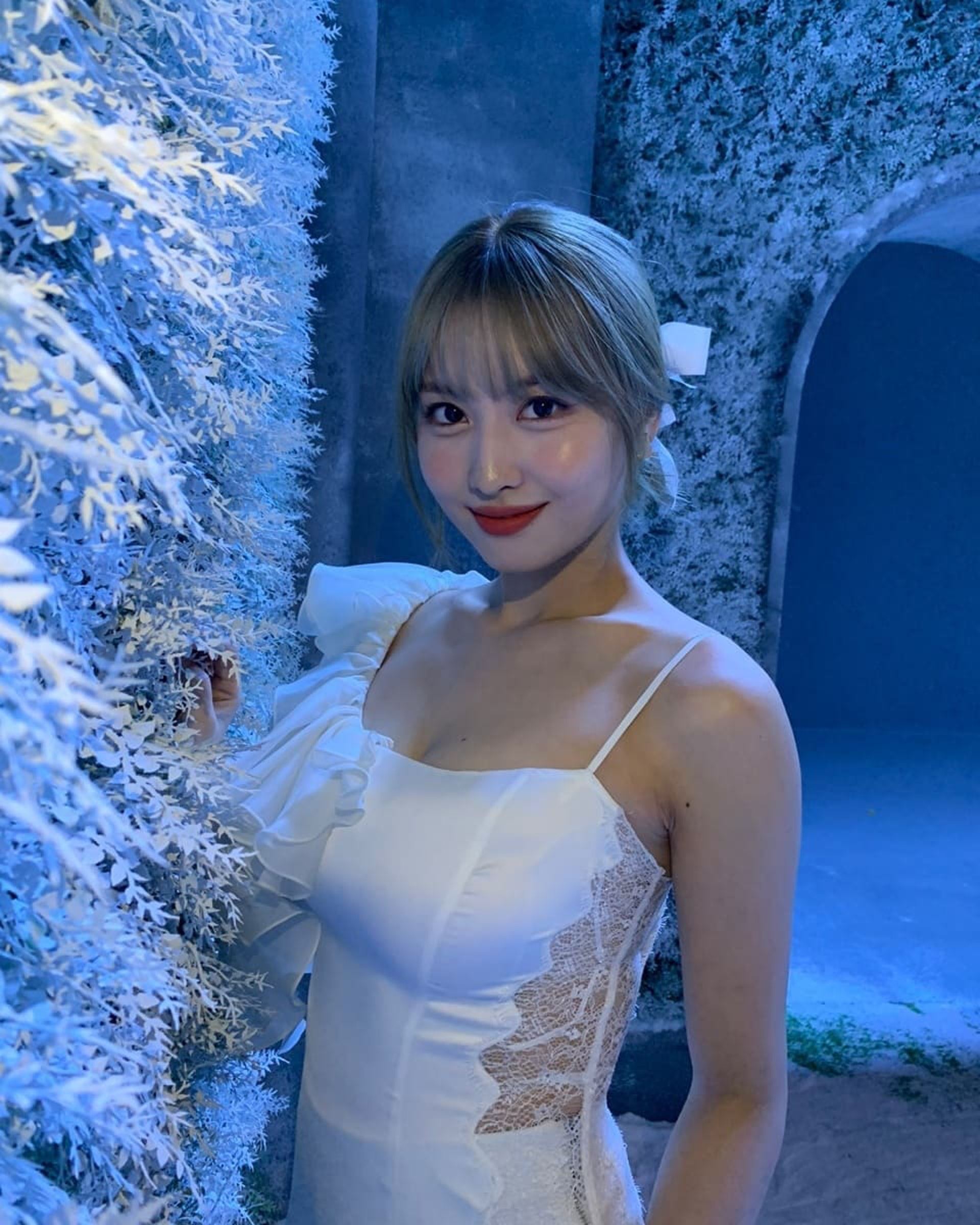 【多图】momo白色透视装好吸睛❗️粉丝大赞雪天使❄️