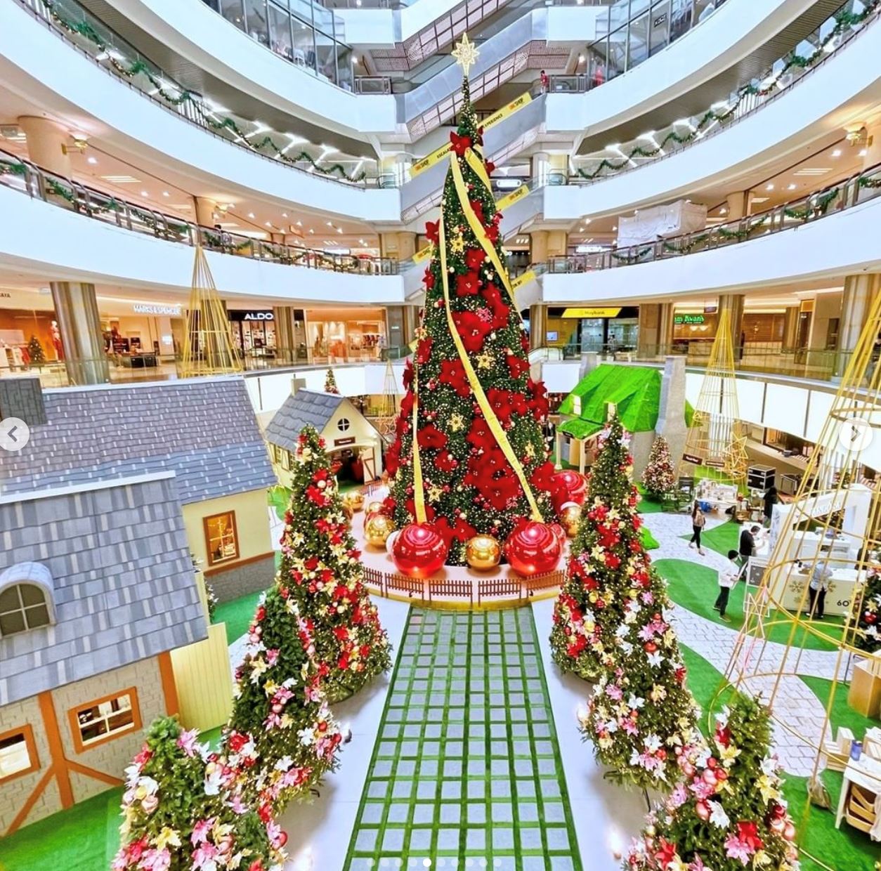 圣诞必打卡❗️盘点吉隆坡五大购物中心的圣诞装饰🎄