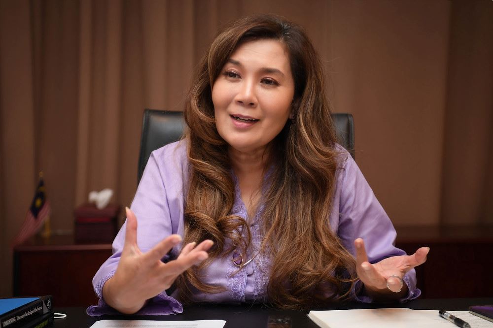 menyesal perbuatan lalu, lelaki berlakon jadi golongan oku untuk dapat parkir khas tampil mohon maaf secara terbuka