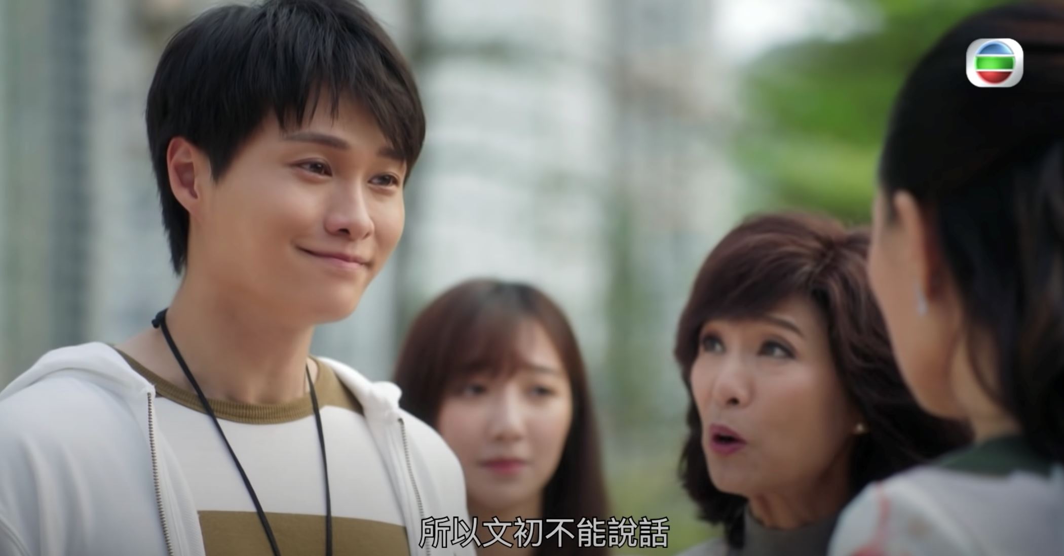 【影片】《十月初五的月光》胡鸿钧和妈妈相认❗️网友赞：没想到胡鸿钧哭戏那么好❤️