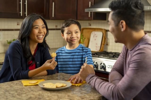 4 tips to snack mindfully