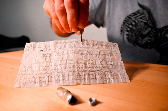 mesej tak sampai pada penerima, nota pada kaki burung ditemui lepas 100 tahun