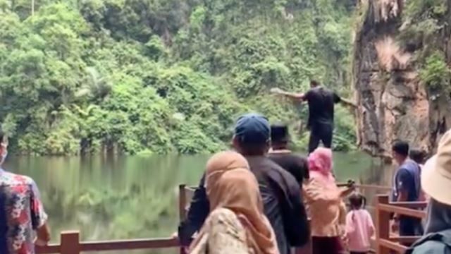 gara-gara video tular lelaki terjun, tasik cermin kini ditutup buat sementara waktu 