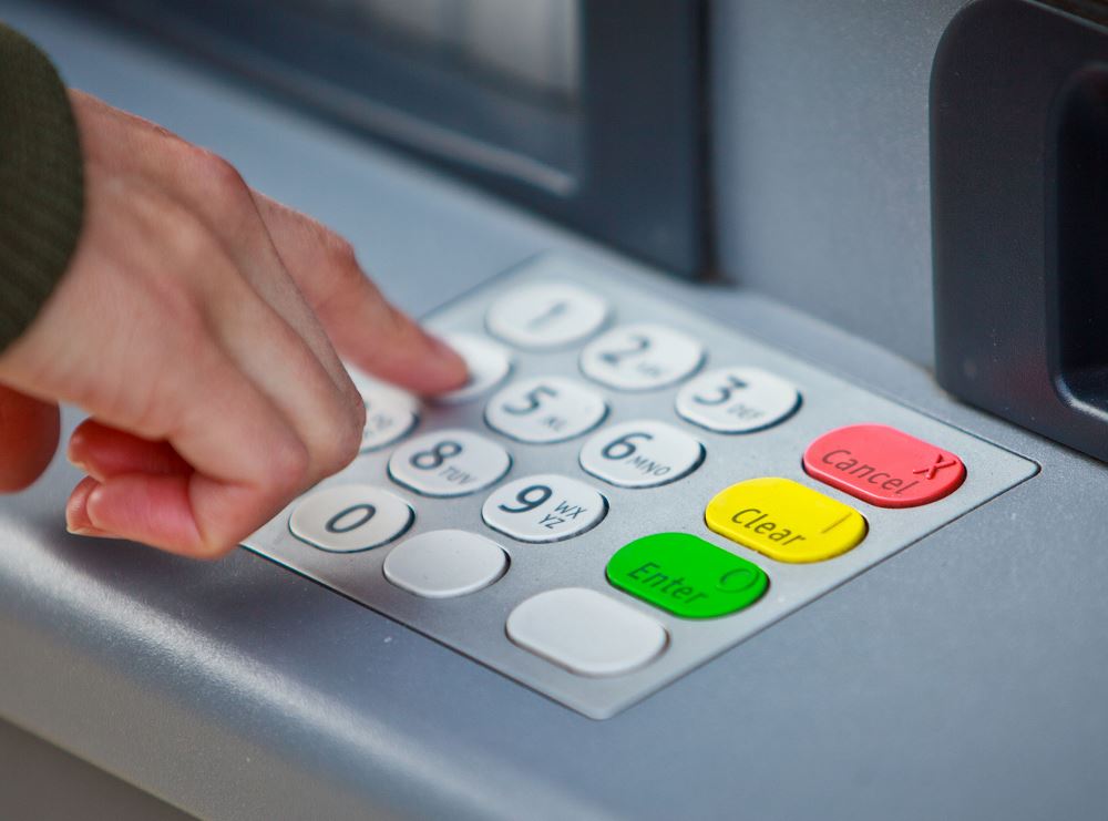 caj rm1 di atm antara bank kembali