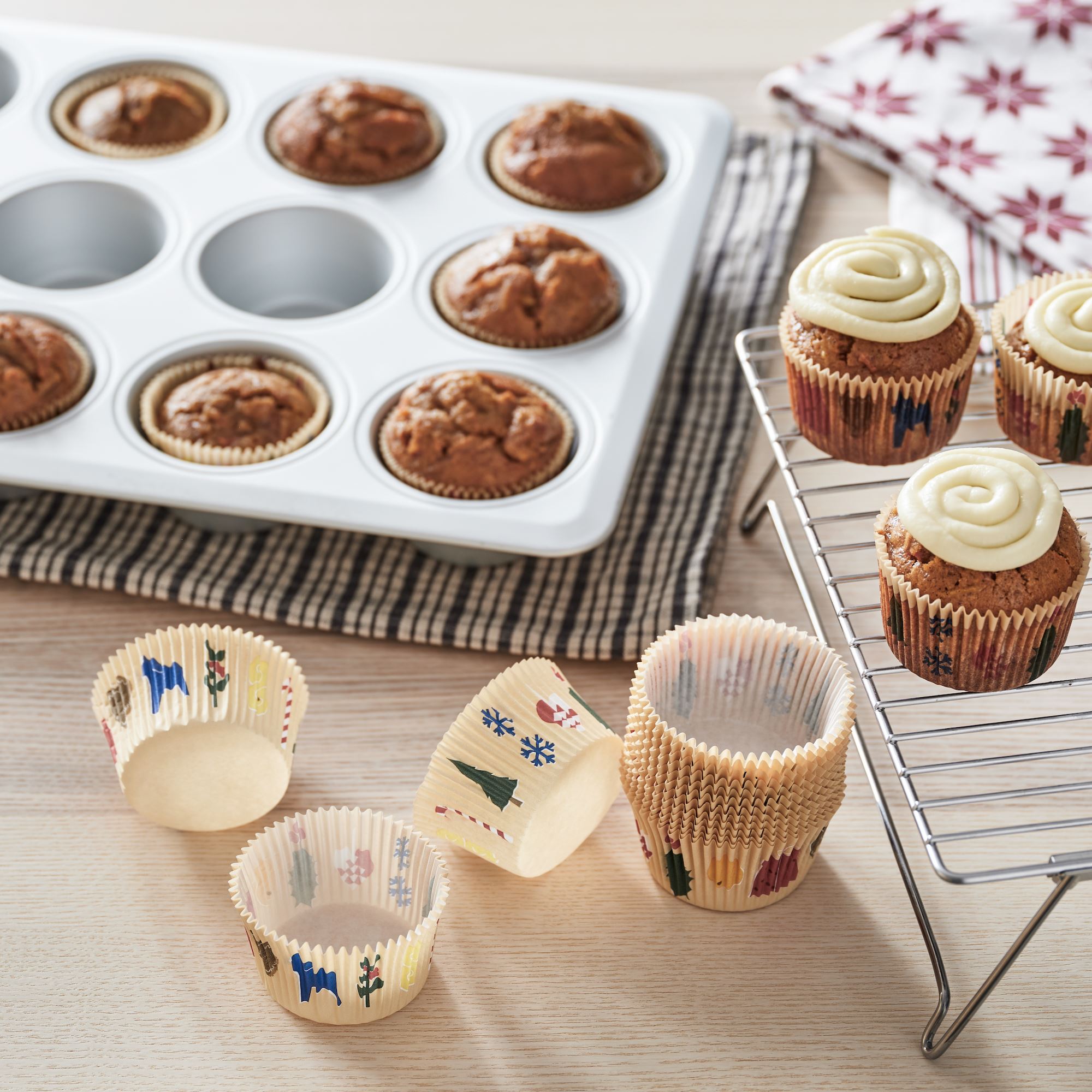 IKEA Christmas baking cup cupcake, muffin, dessert