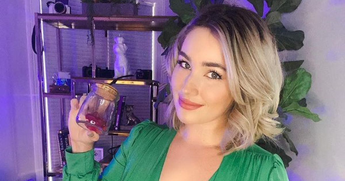 reality tv star made $100,000 by selling farts in jars!