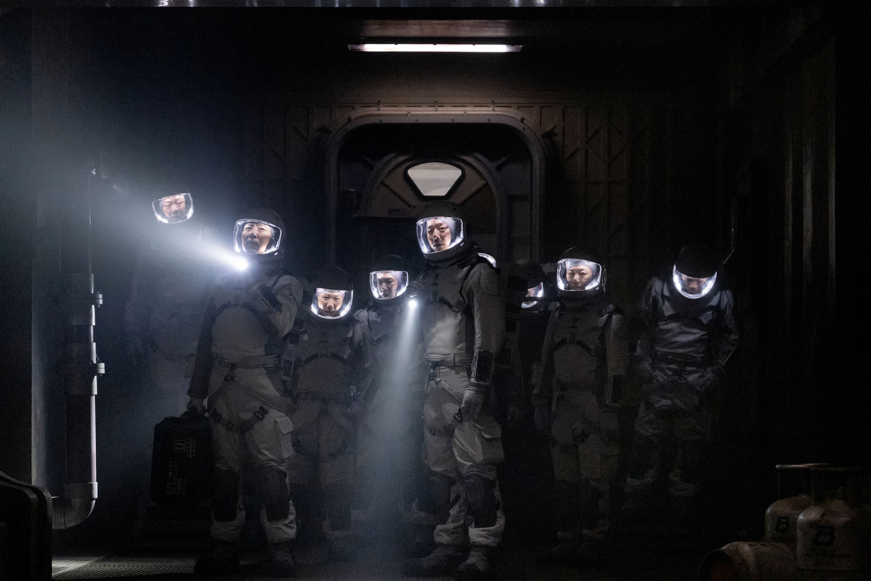 5 mysteries from the silent sea we want answers to after watching the trailer