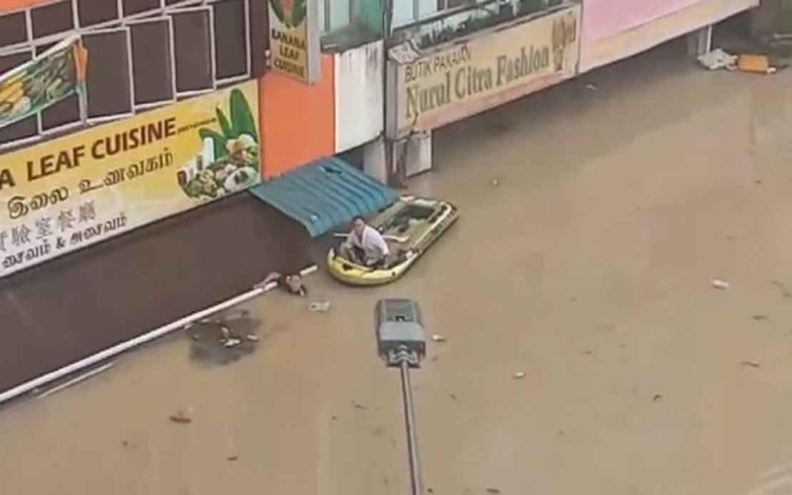 50 people trapped due to flood, wrote “sos food” using duct tape to get help