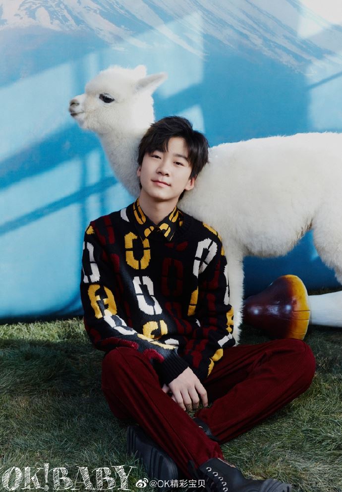 兄妹同框！天天携妹妹拍摄开工写真👫