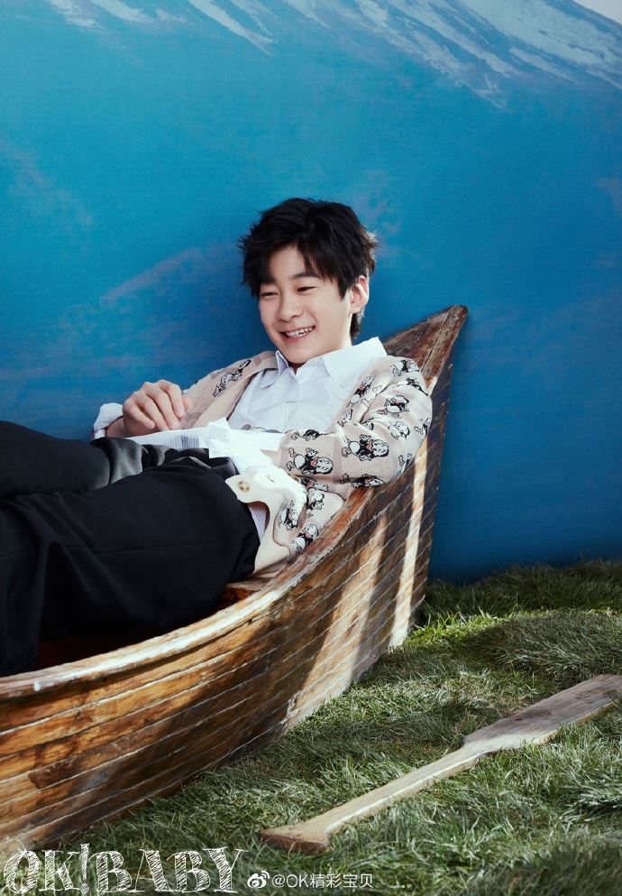 兄妹同框！天天携妹妹拍摄开工写真👫